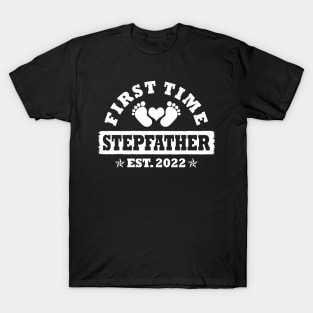 First Time Stepfather Est 2022 Funny New Stepfather Gift T-Shirt
